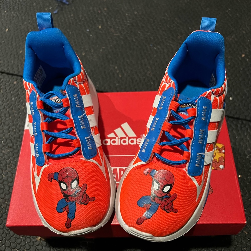 New baby size 4 Adidas x Spiderman racer TR21 superhero adventure sneaker Sz 9
